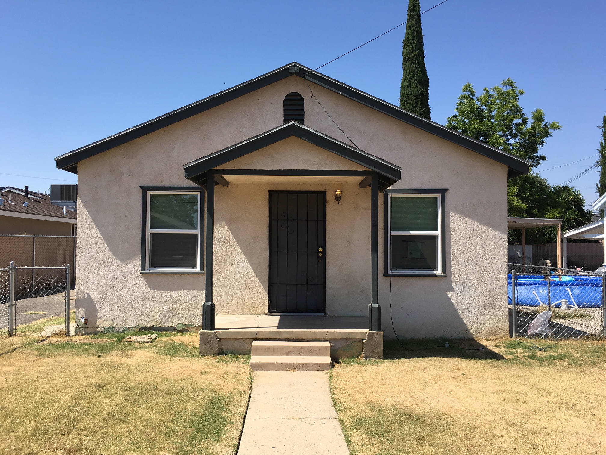 Lhobakersfield House Rentals 19